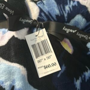 Vera Bradley Plush Throw Blanket Plum  Pansies 80 x 50 NWT